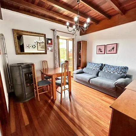 Casa Familiar En Meruelo Con Jardin