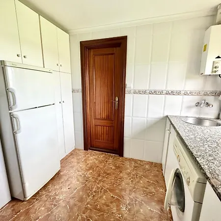 Casa Familiar En Meruelo Con Jardin